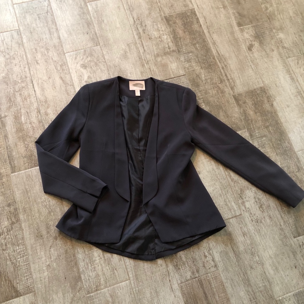 Gray blazer